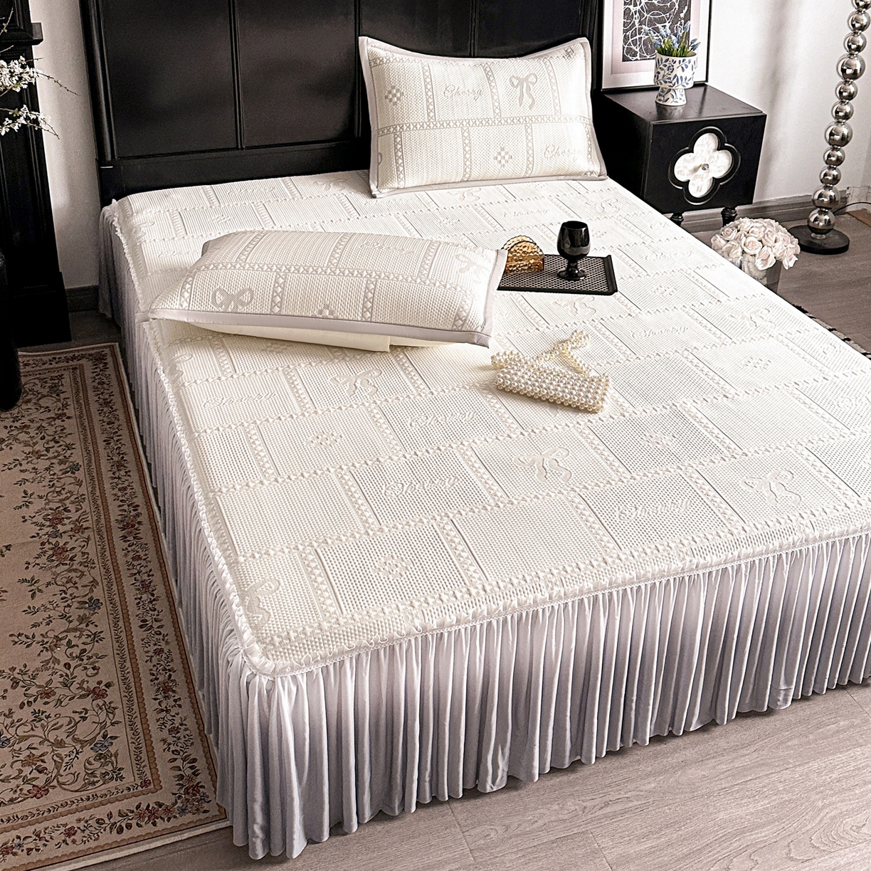 91家纺网 家纺一手货源 找家纺 富馨莱 2026春夏新款PE乙纶高克重冰豆豆席凉感凉席单件床裙三件套支持一件定做尺寸 花蝶-灰