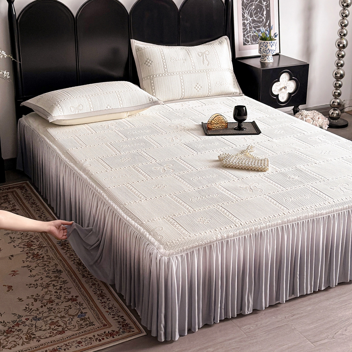 91家纺网 家纺一手货源 找家纺 富馨莱 2026春夏新款PE乙纶高克重冰豆豆席凉感凉席单件床裙三件套支持一件定做尺寸 花蝶-灰