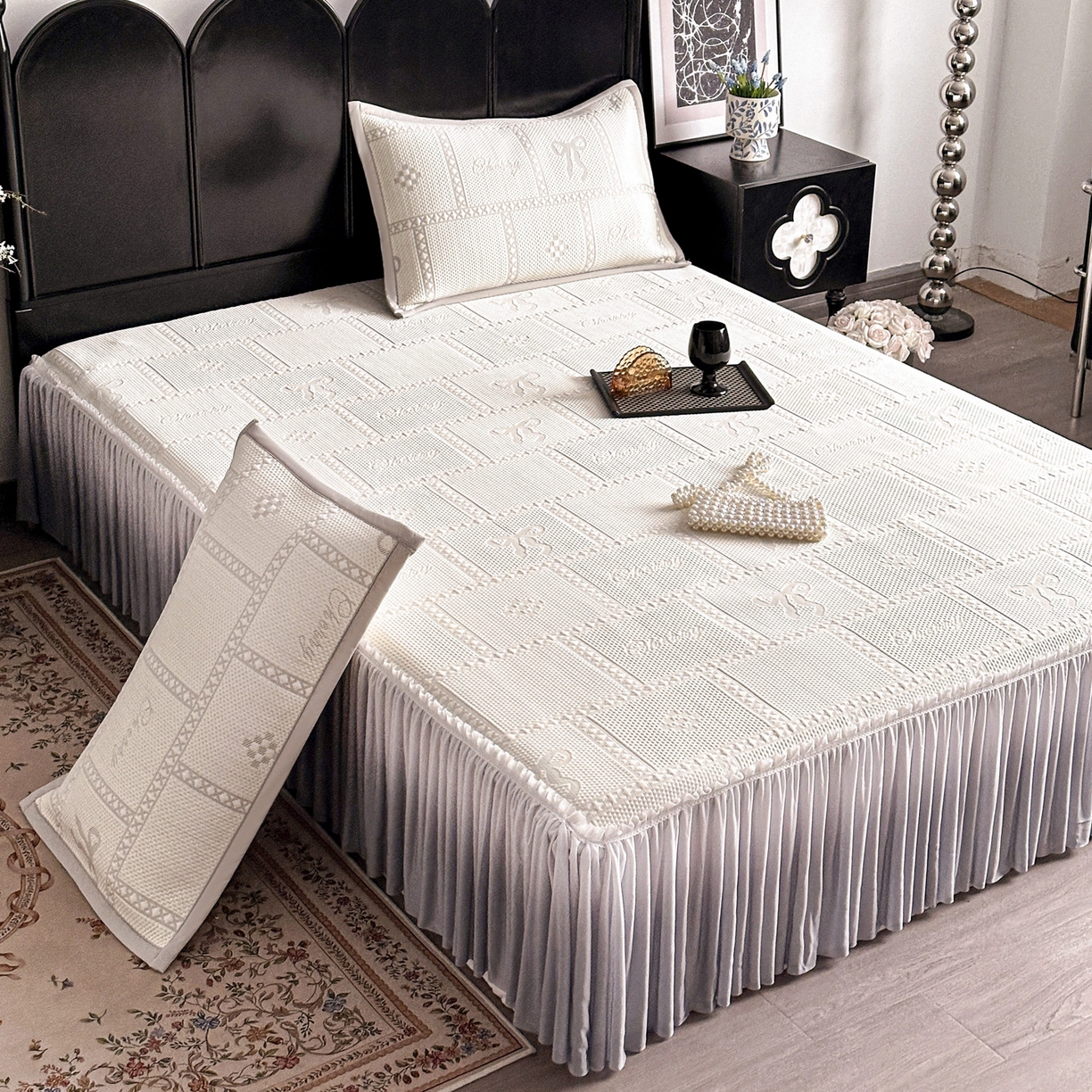 91家纺网 家纺一手货源 找家纺 富馨莱 2026春夏新款PE乙纶高克重冰豆豆席凉感凉席单件床裙三件套支持一件定做尺寸 花蝶-灰