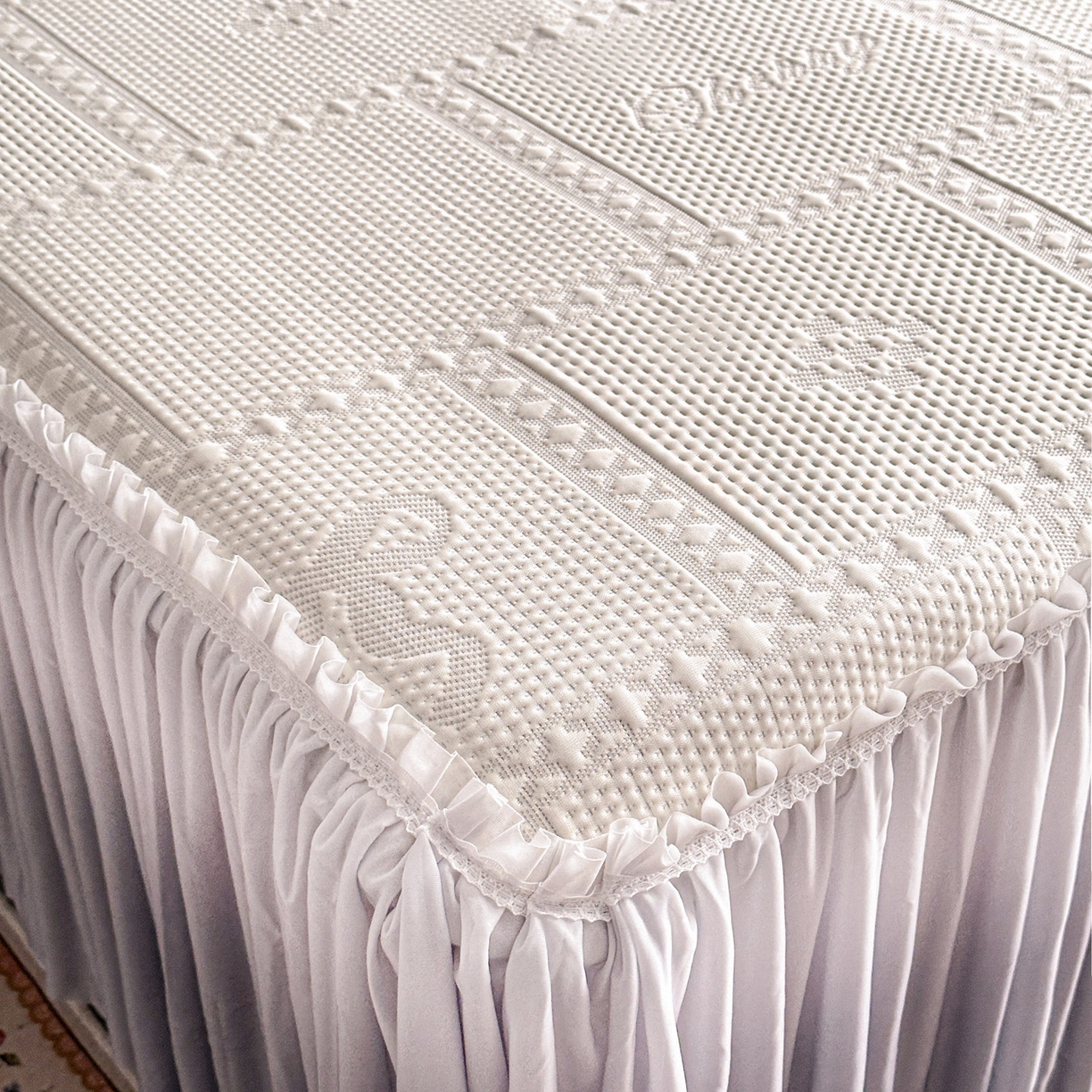 91家纺网 家纺一手货源 找家纺 富馨莱 2026春夏新款PE乙纶高克重冰豆豆席凉感凉席单件床裙三件套支持一件定做尺寸 花蝶-灰