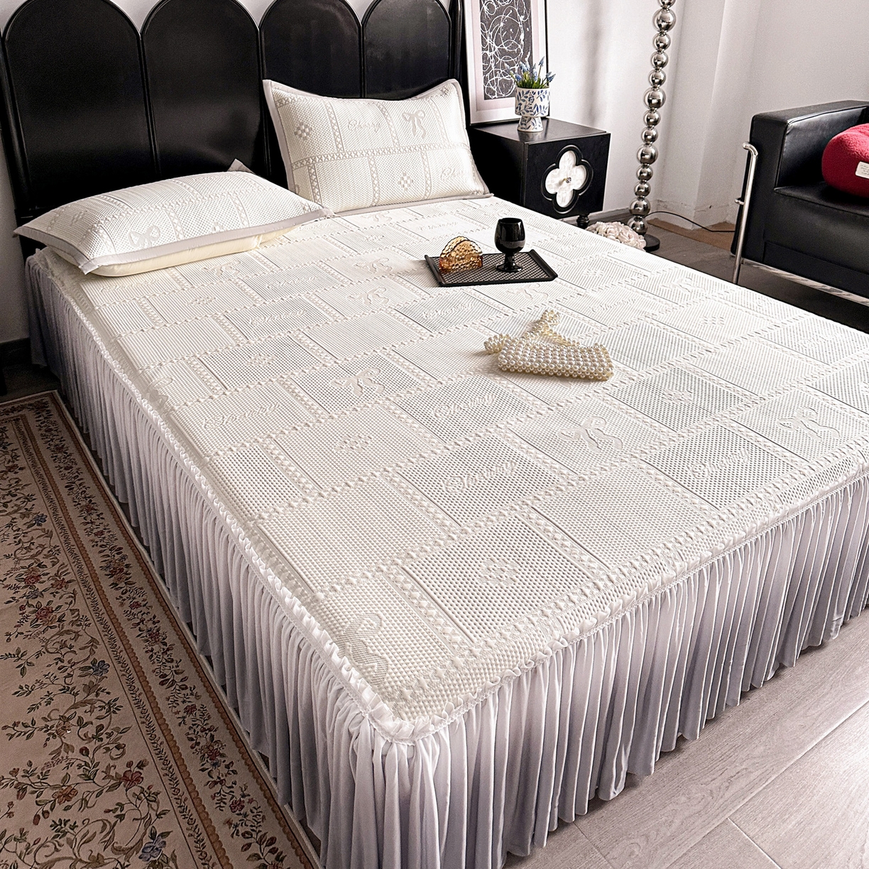 91家纺网 家纺一手货源 找家纺 富馨莱 2026春夏新款PE乙纶高克重冰豆豆席凉感凉席单件床裙三件套支持一件定做尺寸 花蝶-灰