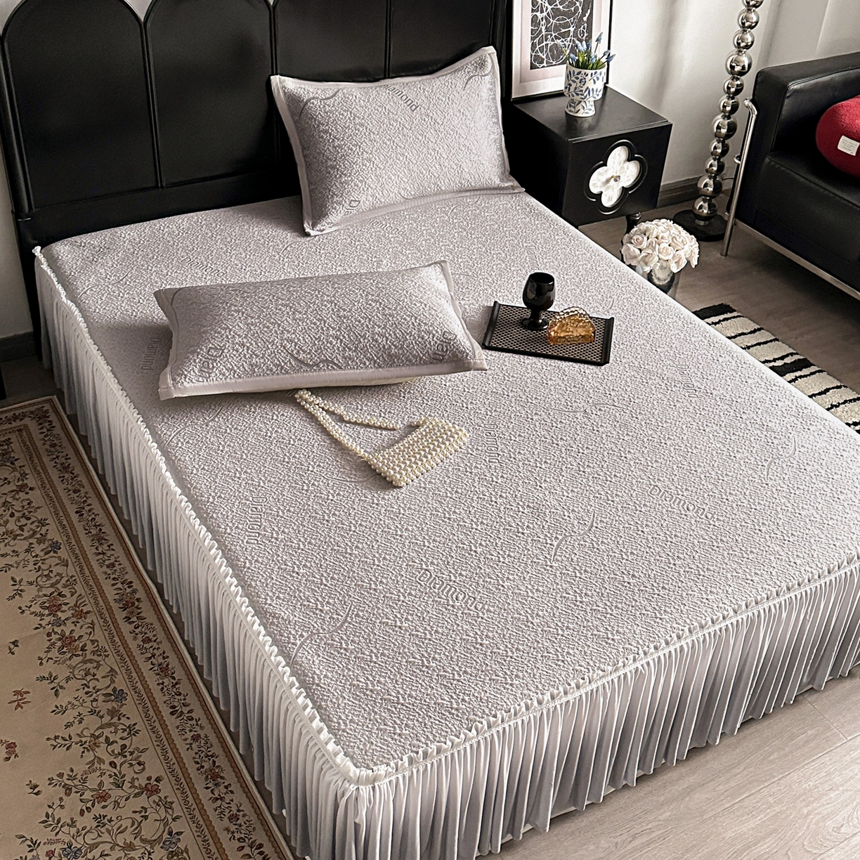 91家纺网 家纺一手货源 找家纺 富馨莱 2026春夏新款PE乙纶高克重冰豆豆席凉感凉席单件床裙三件套支持一件定做尺寸 寻意-灰