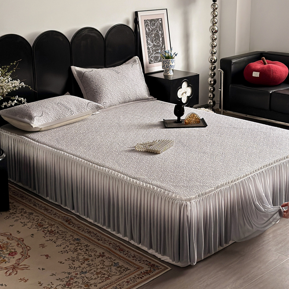 91家纺网 家纺一手货源 找家纺 富馨莱 2026春夏新款PE乙纶高克重冰豆豆席凉感凉席单件床裙三件套支持一件定做尺寸 寻意-灰