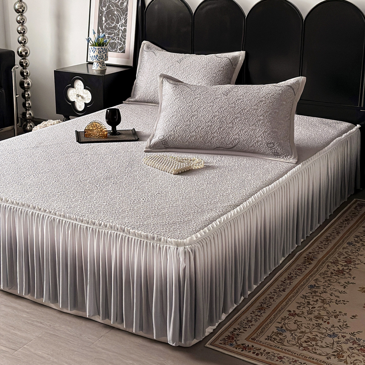 91家纺网 家纺一手货源 找家纺 富馨莱 2026春夏新款PE乙纶高克重冰豆豆席凉感凉席单件床裙三件套支持一件定做尺寸 寻意-灰