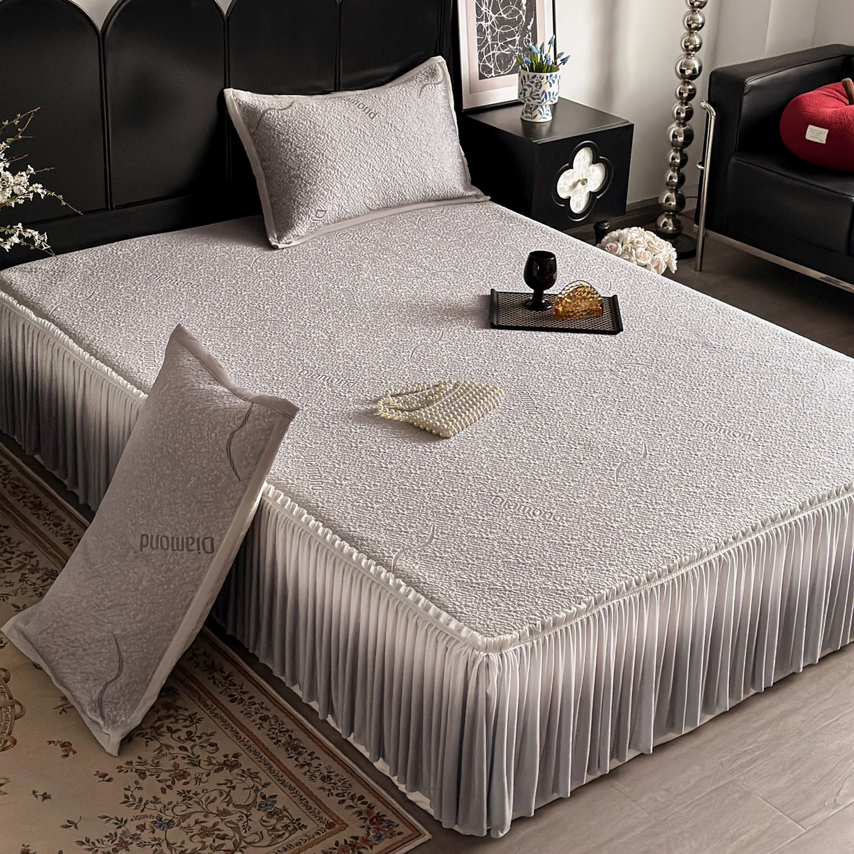 91家纺网 家纺一手货源 找家纺 富馨莱 2026春夏新款PE乙纶高克重冰豆豆席凉感凉席单件床裙三件套支持一件定做尺寸 寻意-灰