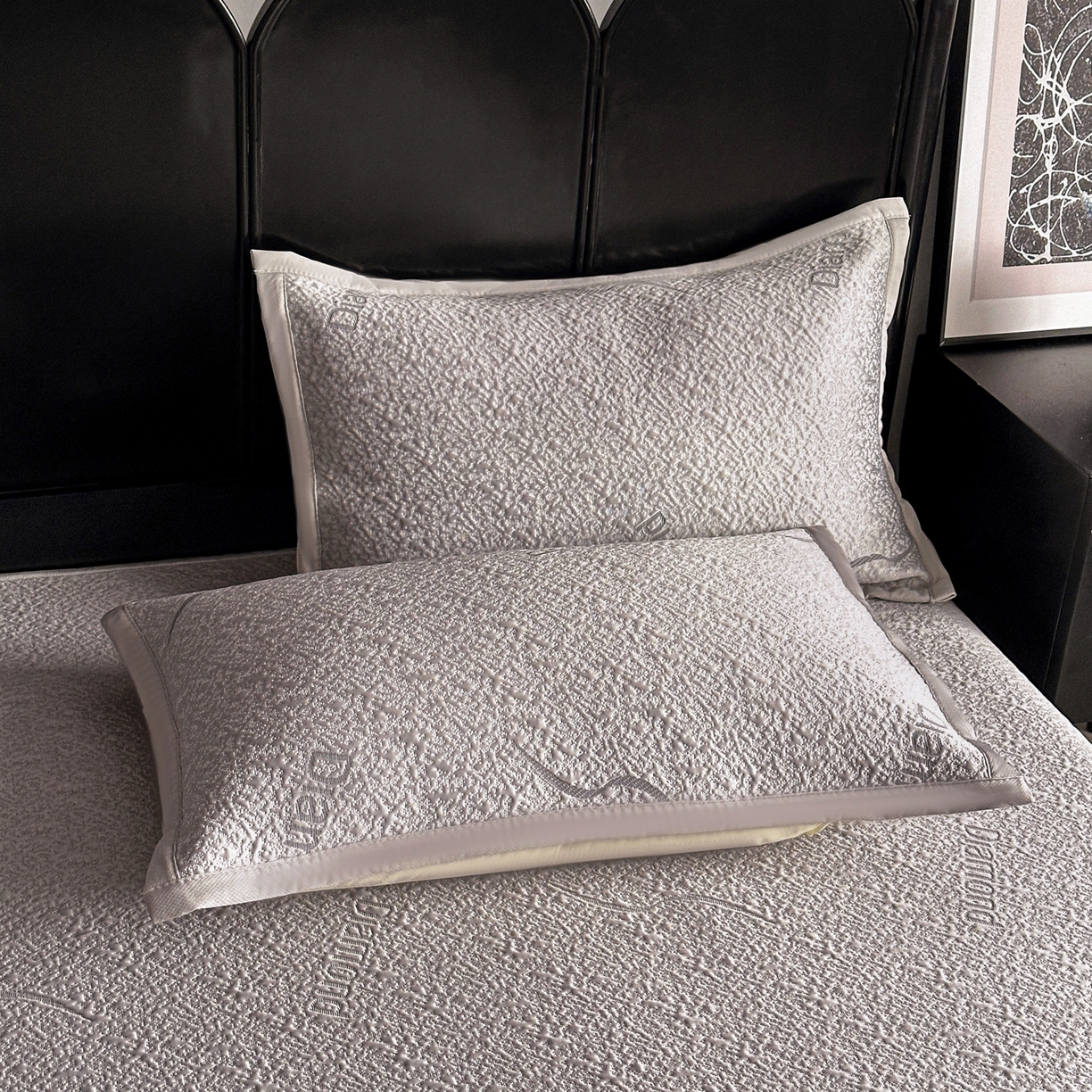 91家纺网 家纺一手货源 找家纺 富馨莱 2026春夏新款PE乙纶高克重冰豆豆席凉感凉席单件床裙三件套支持一件定做尺寸 寻意-灰