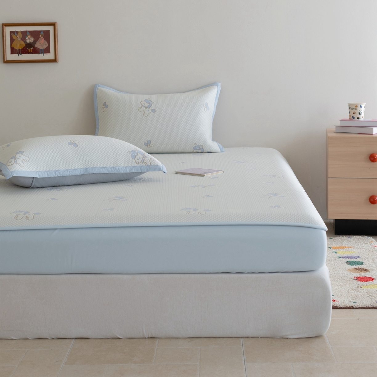 91家纺网 家纺一手货源 找家纺 云上 2026新款冷萃丝三明治凉感席凉席席子-卡通系列 小马床笠款-蓝色