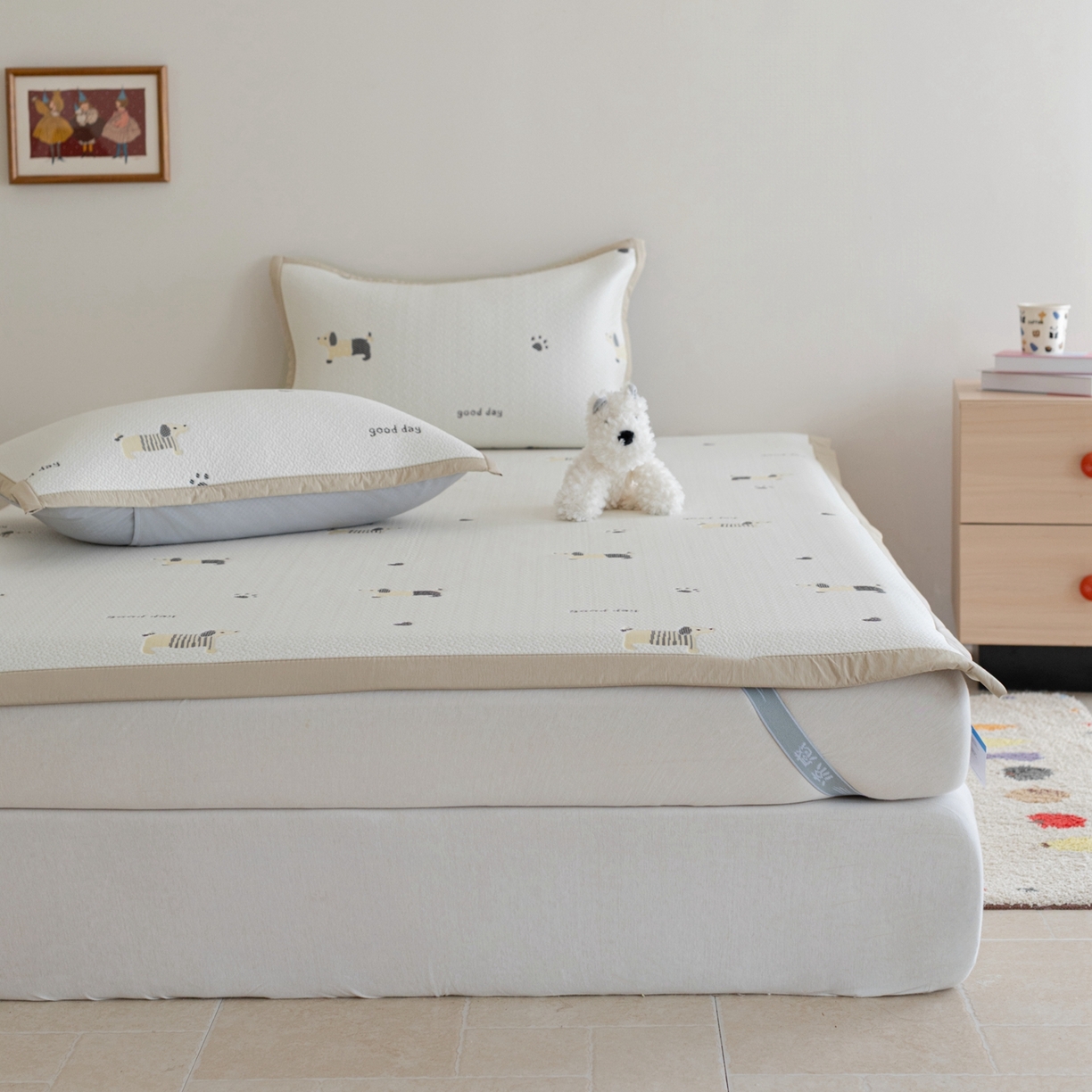 91家纺网 家纺一手货源 找家纺 云上 2026新款冷萃丝三明治凉感席凉席席子-卡通系列 小狗床席-米黄