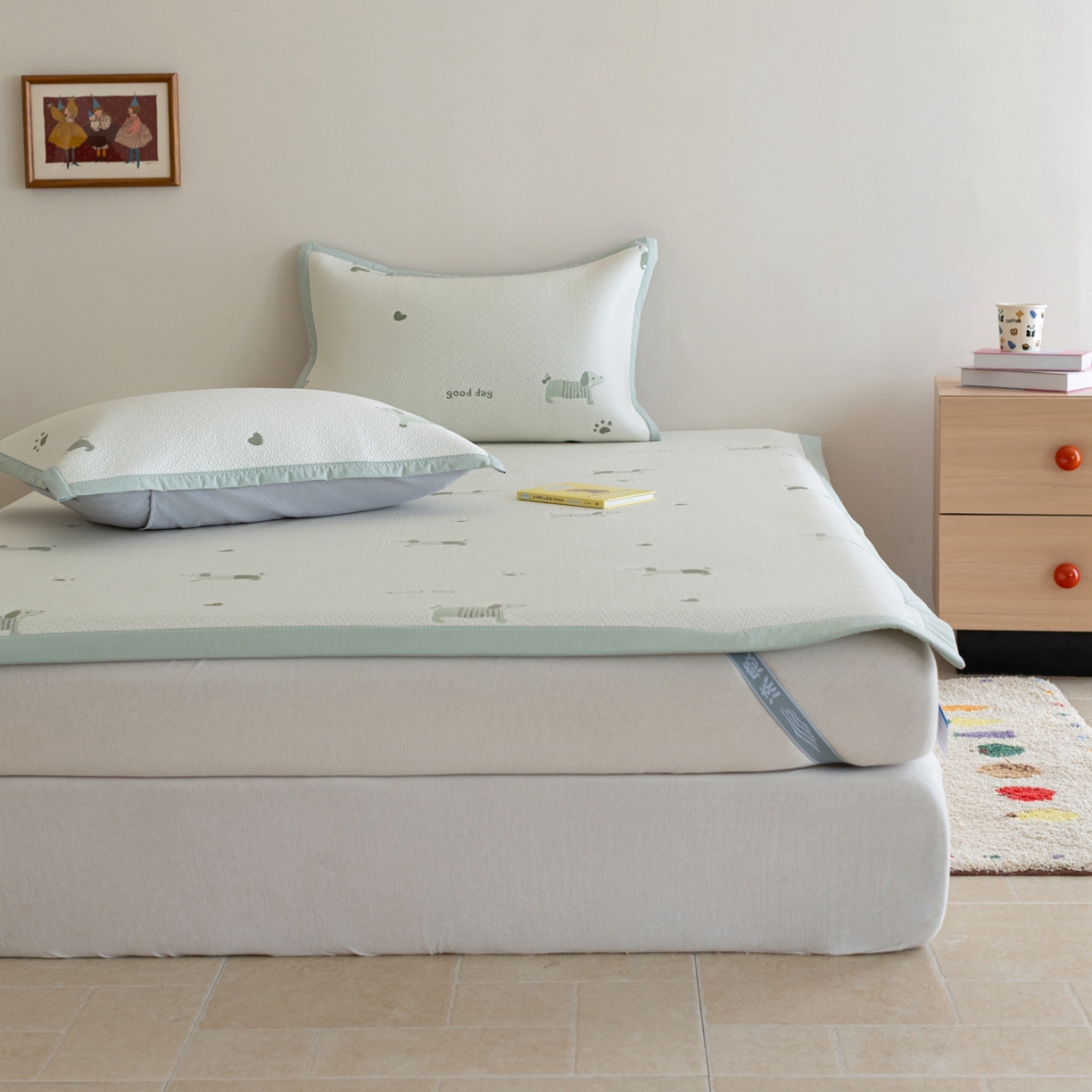 91家纺网 家纺一手货源 找家纺 云上 2026新款冷萃丝三明治凉感席凉席席子-卡通系列 小狗床席-绿