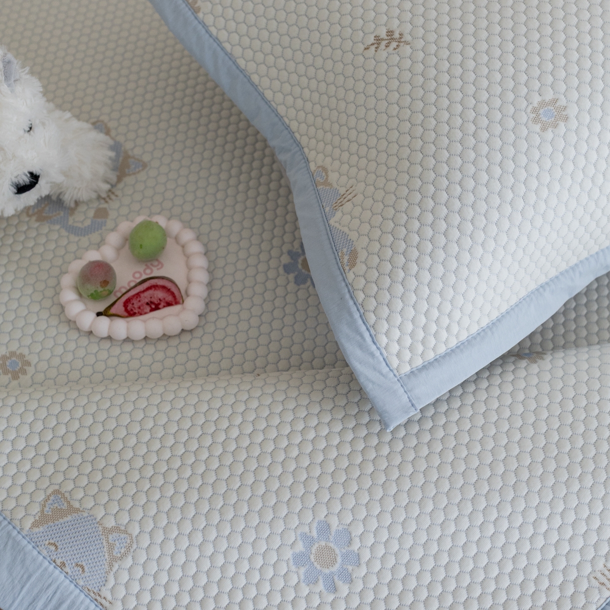 91家纺网 家纺一手货源 找家纺 云上 2026新款冷萃丝三明治凉感席凉席席子-卡通系列 小猫床席款-蓝色