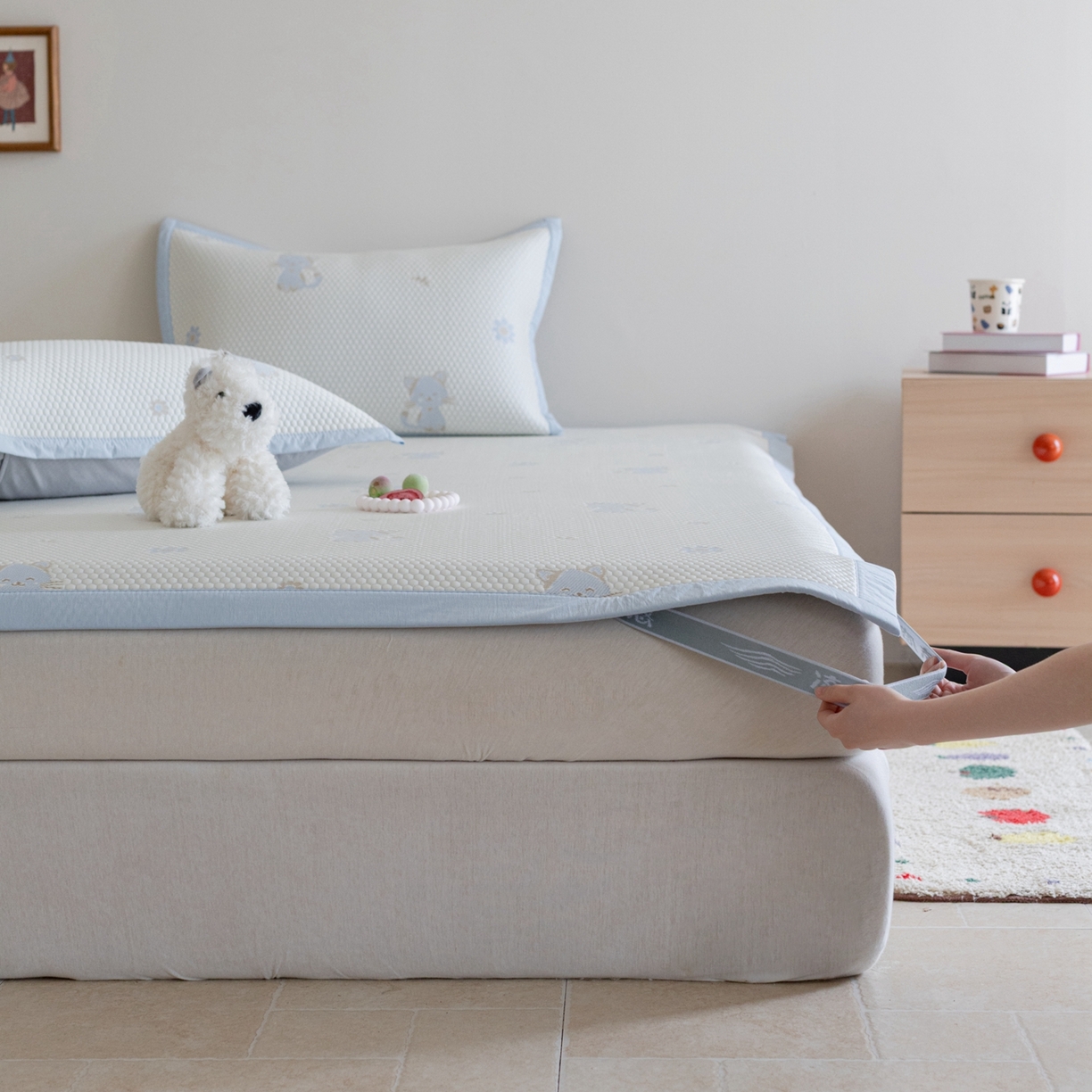 91家纺网 家纺一手货源 找家纺 云上 2026新款冷萃丝三明治凉感席凉席席子-卡通系列 小猫床席款-蓝色