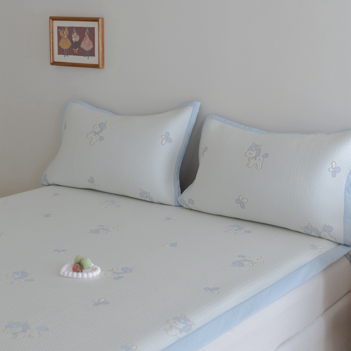 91家纺网 家纺一手货源 找家纺 云上 2026新款冷萃丝三明治凉感席凉席席子-卡通系列 小马床席款-蓝色