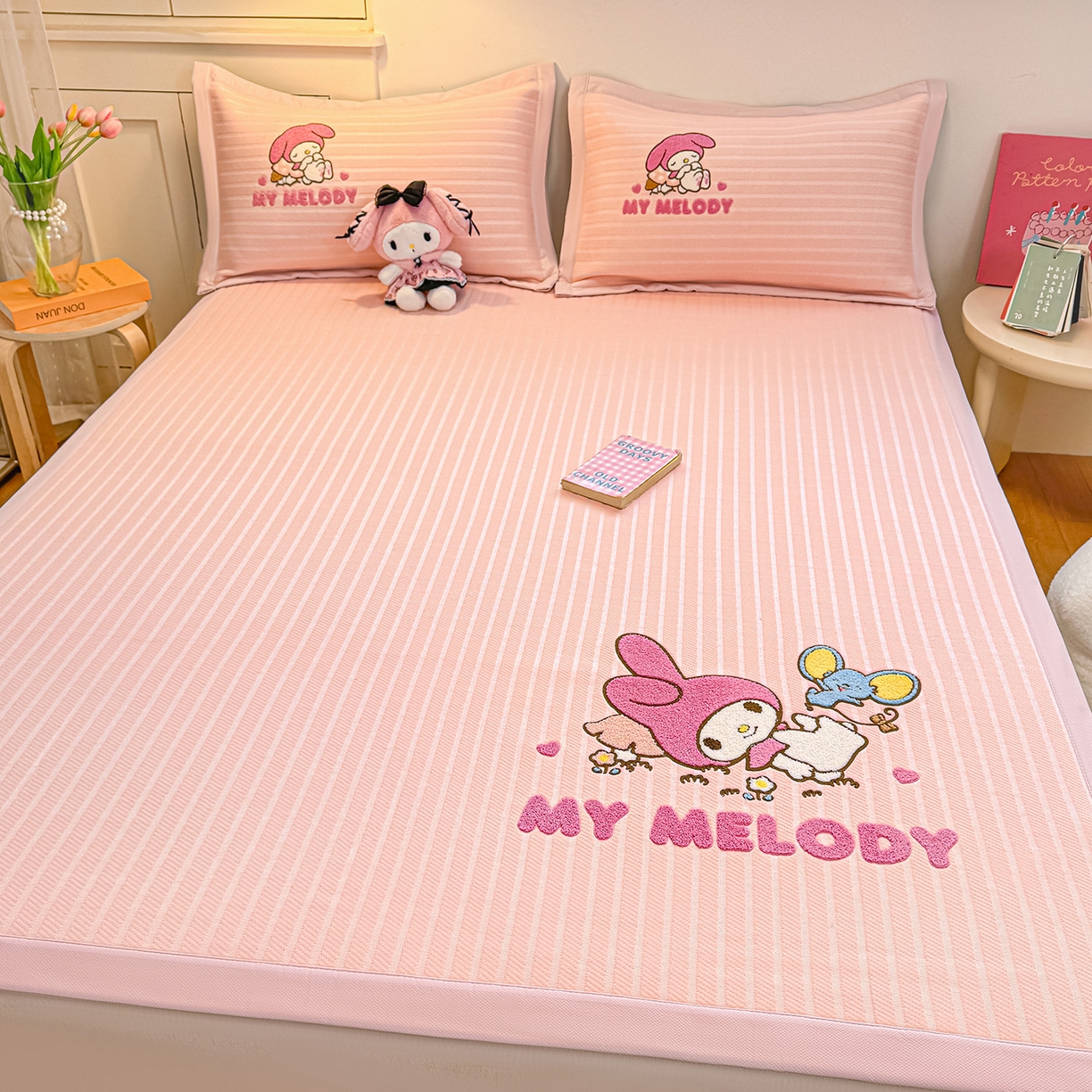 91家纺网 家纺一手货源 找家纺 （总）蓝邻家纺 2026年新款PE提花三丽鸥毛巾绣凉席系列-平铺款