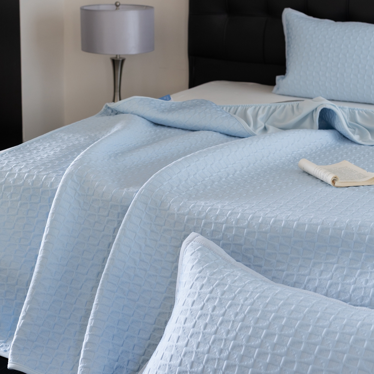 91家纺网 家纺一手货源 找家纺 （总）云上 2026新款冷萃丝三明治凉感席凉席席子-泡芙格系列