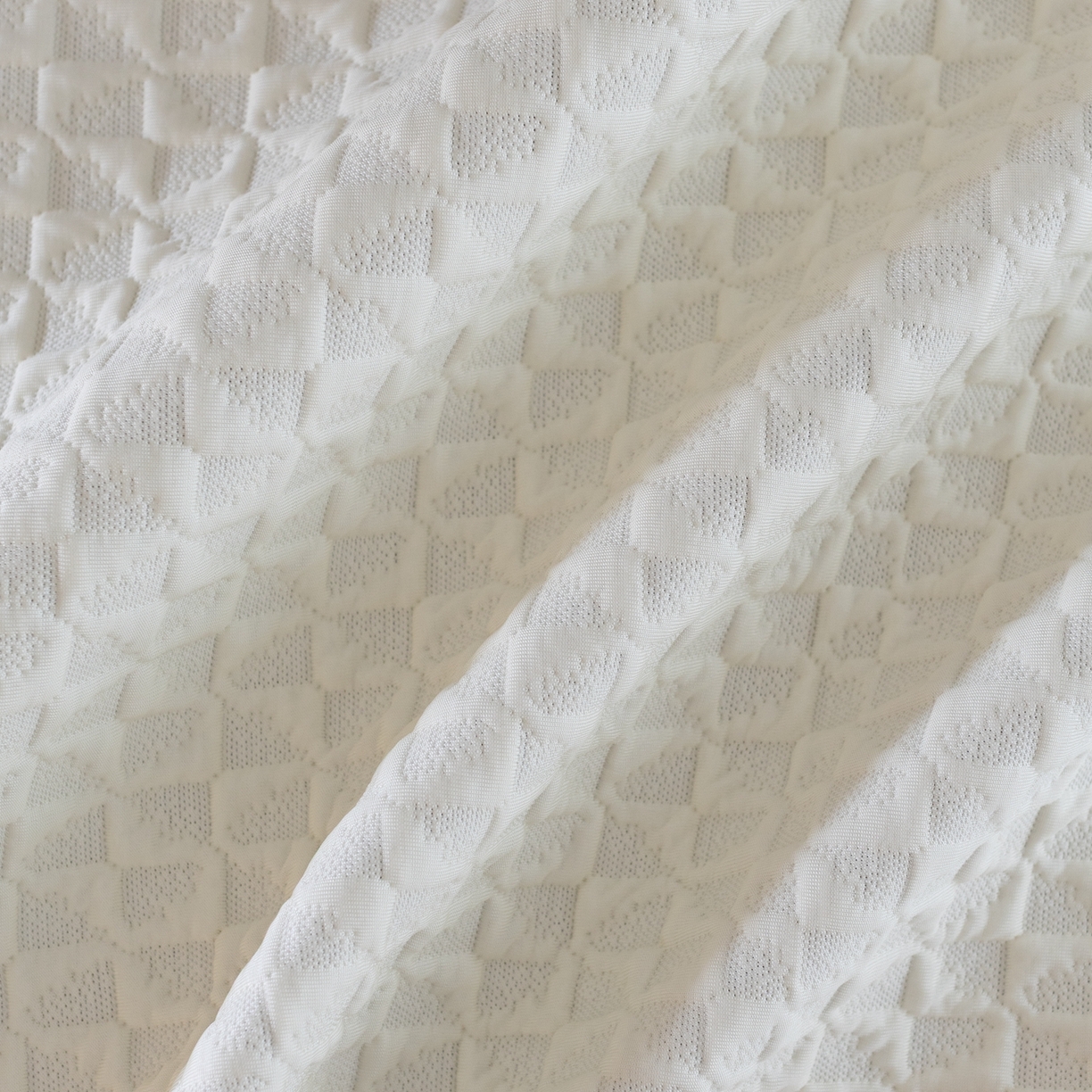 91家纺网 家纺一手货源 找家纺 云上 2026新款冷萃丝三明治凉感席凉席席子-泡芙格系列 泡芙格床笠-米白