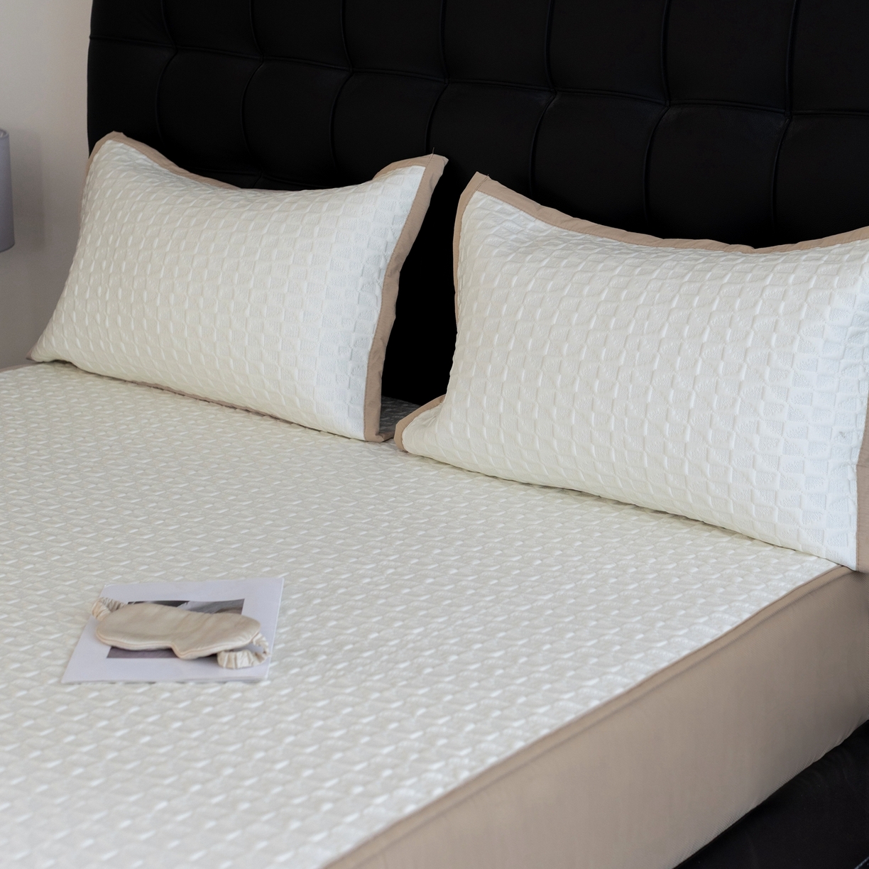 91家纺网 家纺一手货源 找家纺 云上 2026新款冷萃丝三明治凉感席凉席席子-泡芙格系列 泡芙格床笠-米白