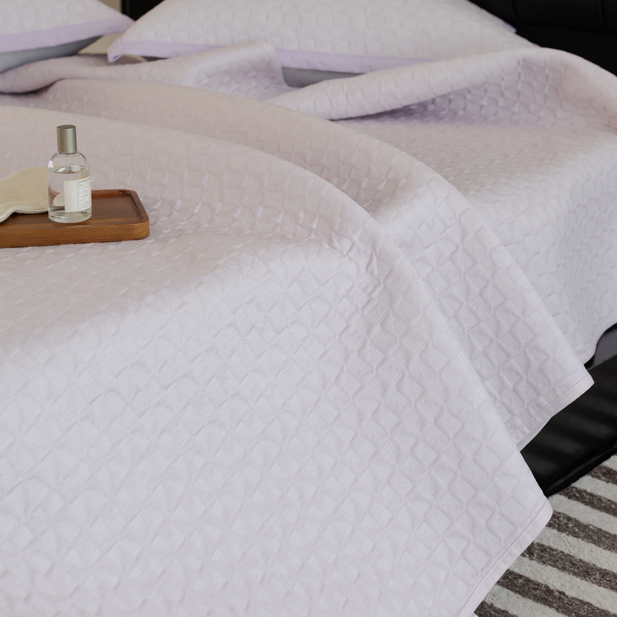 91家纺网 家纺一手货源 找家纺 云上 2026新款冷萃丝三明治凉感席凉席席子-泡芙格系列 泡芙格床笠-紫色