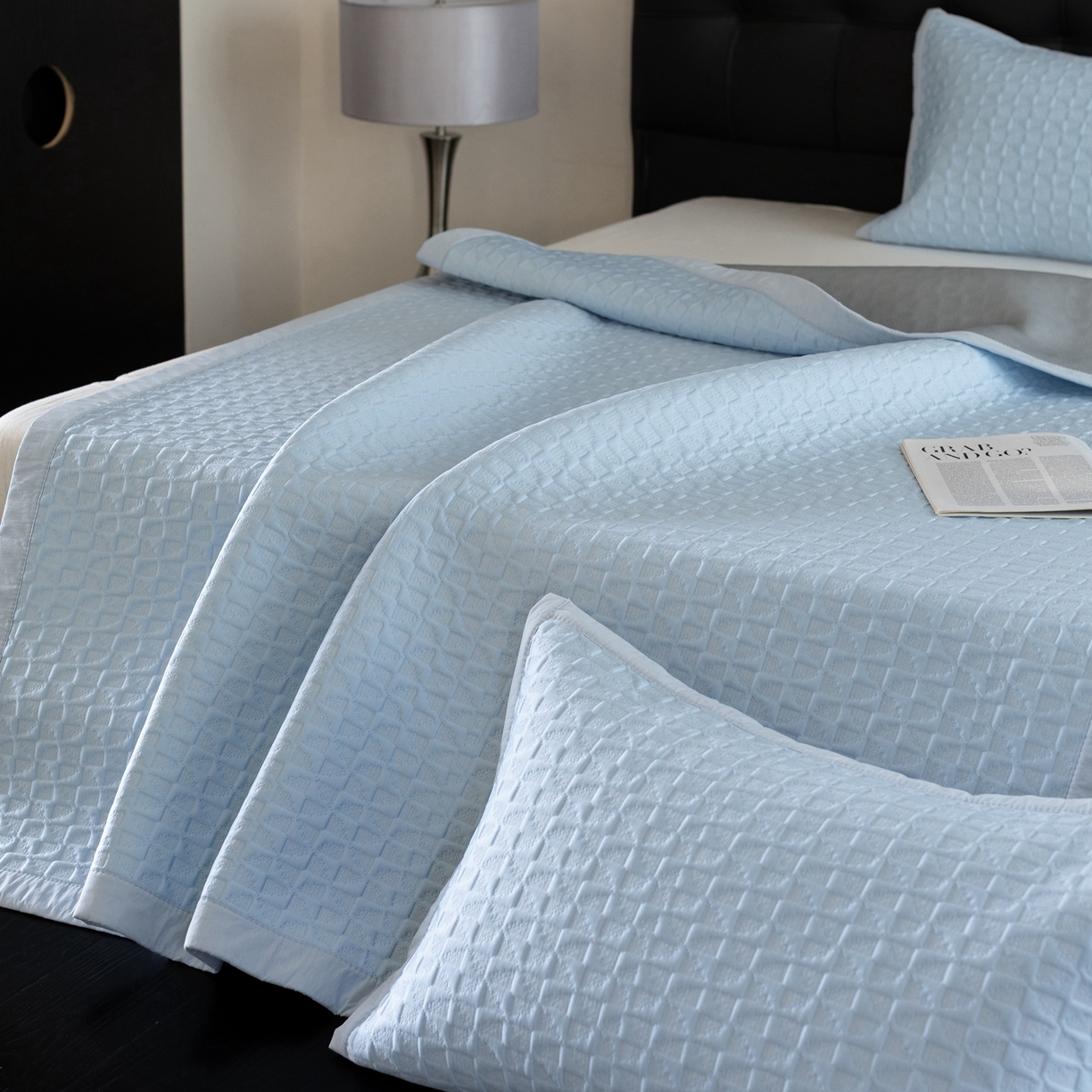 91家纺网 家纺一手货源 找家纺 云上 2026新款冷萃丝三明治凉感席凉席席子-泡芙格系列 泡芙格床席-蓝色