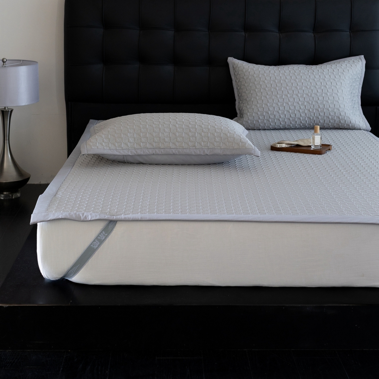 91家纺网 家纺一手货源 找家纺 云上 2026新款冷萃丝三明治凉感席凉席席子-泡芙格系列 泡芙格床席-浅灰