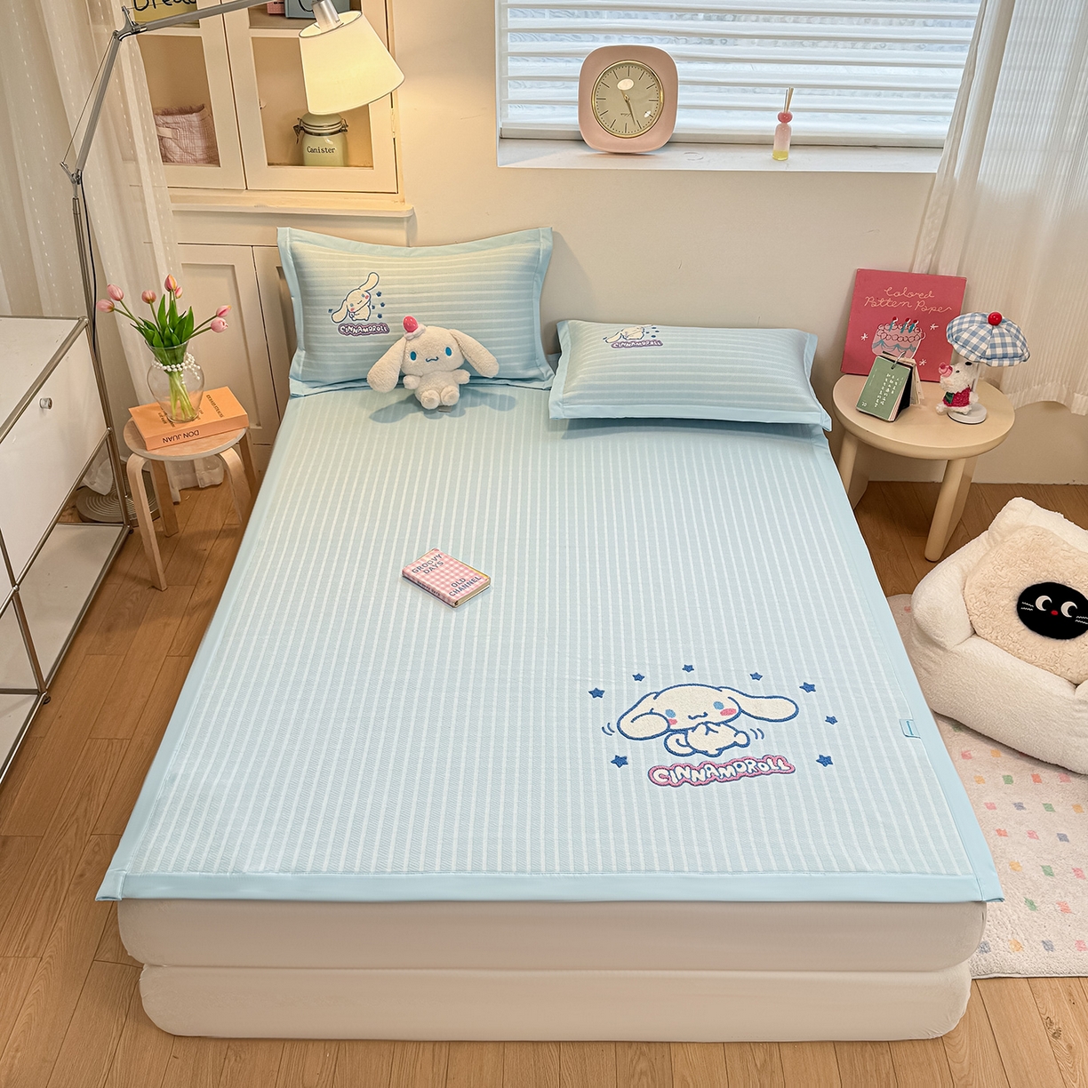 91家纺网 家纺一手货源 找家纺 蓝邻家纺 2026年新款PE提花三丽鸥毛巾绣凉席系列-平铺款 星梦玉桂