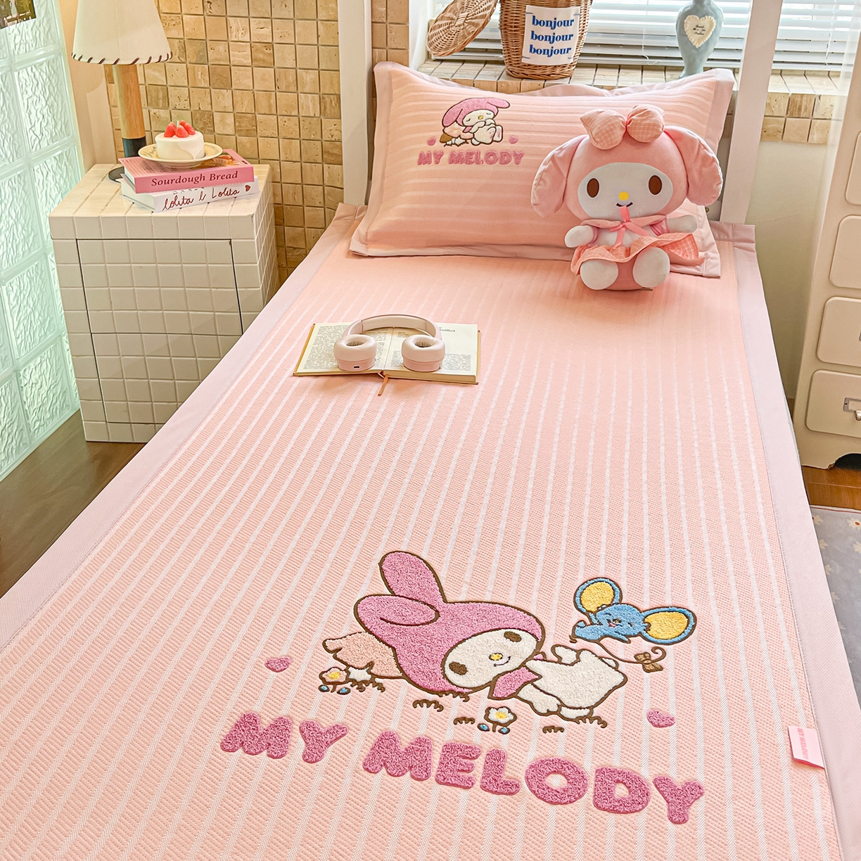 91家纺网 家纺一手货源 找家纺 （总）蓝邻家纺 2026年新款PE提花三丽鸥毛巾绣凉席系列-学生床