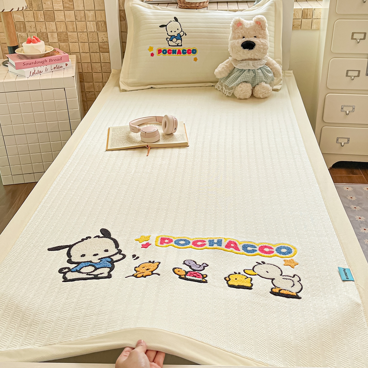 91家纺网 家纺一手货源 找家纺 （总）蓝邻家纺 2026年新款PE提花三丽鸥毛巾绣凉席系列-学生床