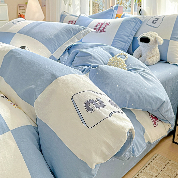 91家纺网 家纺一手货源 找家纺 依庭 2026新款12868全棉纯棉印花四件套足球小将