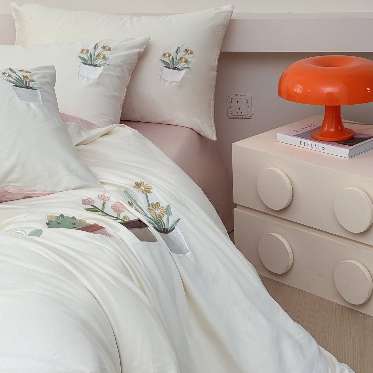 91家纺网 家纺一手货源 找家纺 （总）合欢（原天一阁） 2026新款50s双股长绒棉纯棉刺绣四件套礼盒装-秘境花园