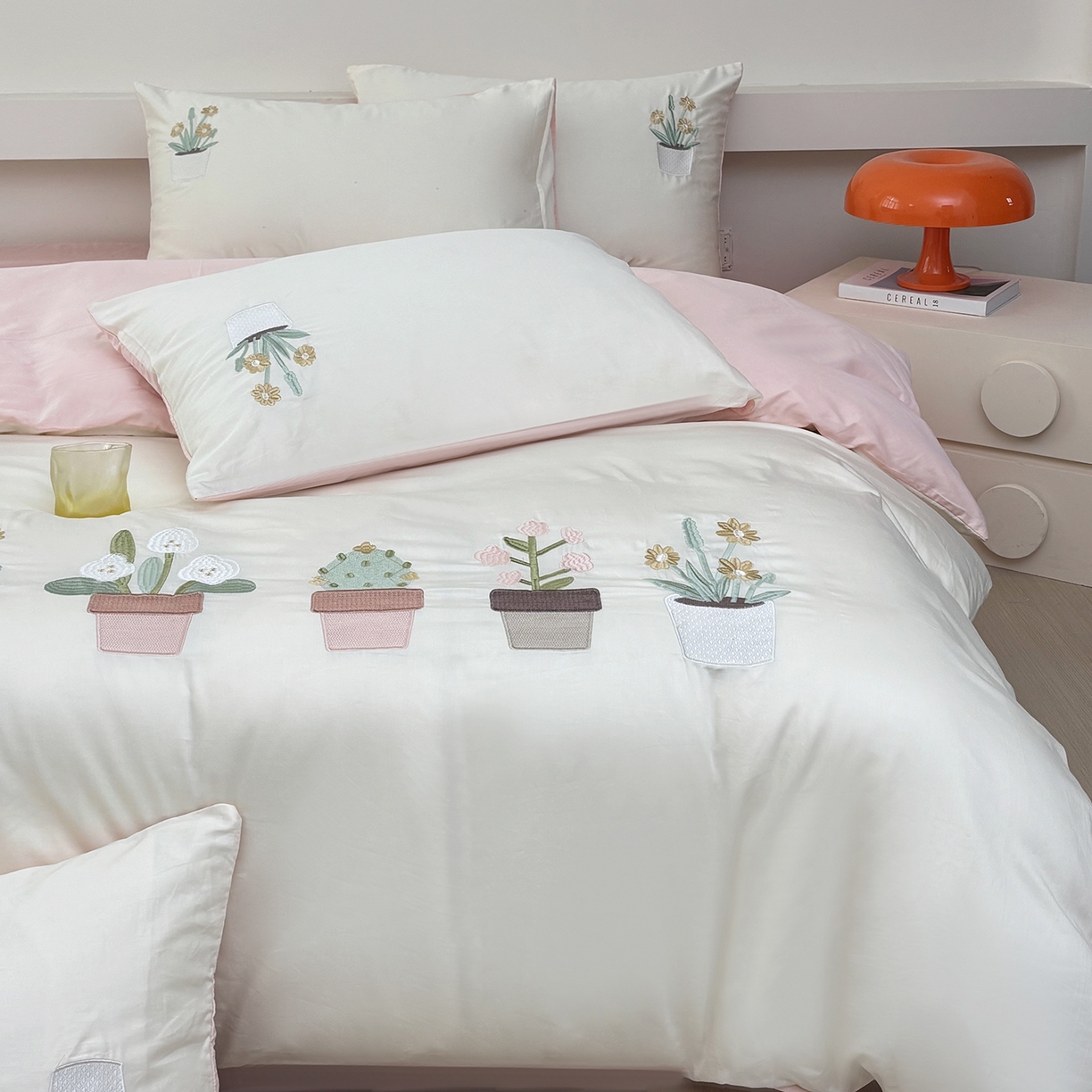 91家纺网 家纺一手货源 找家纺 合欢（原天一阁） 2026新款50s双股长绒棉纯棉刺绣四件套礼盒装-秘境花园 秘境花园-奶白+粉