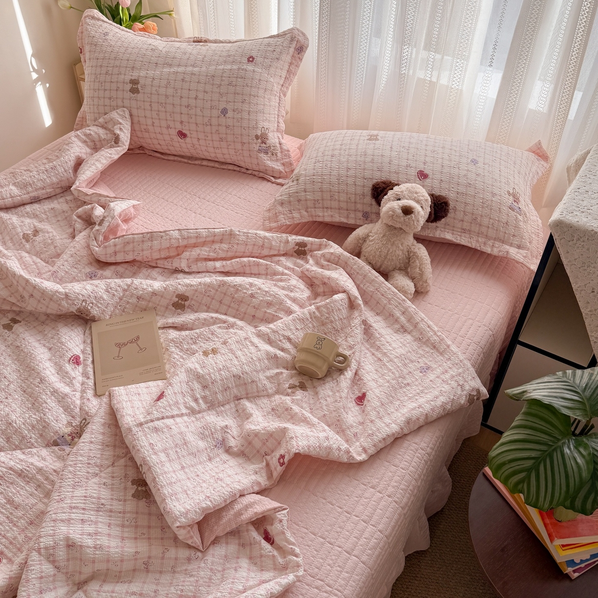 91家纺网 家纺一手货源 找家纺 禾沐 2026新款泡芙棉泡芙纱夏被四件套 蜜桃小兔
