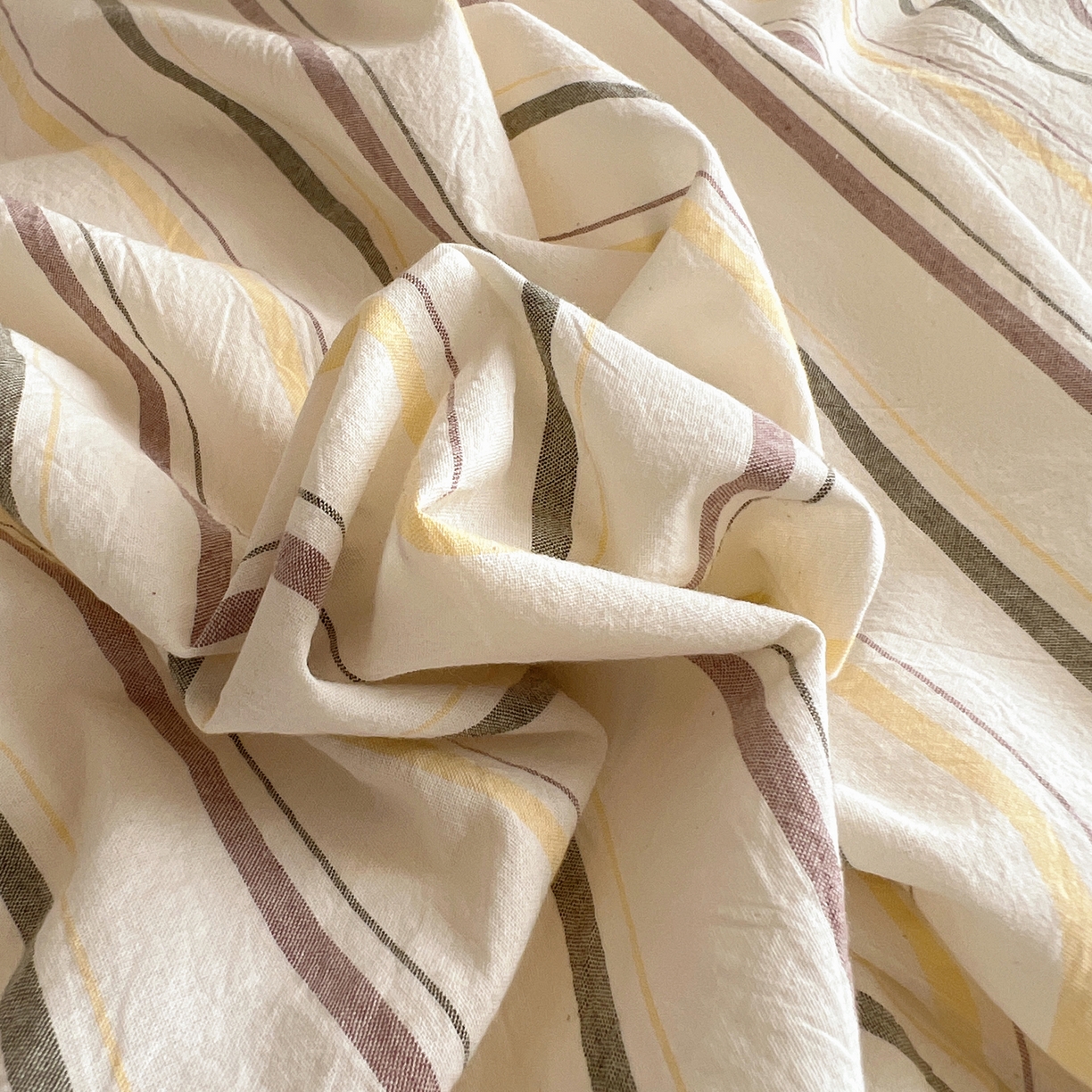 91家纺网 家纺一手货源 找家纺 丽涵家纺 2026新款全棉纯棉色织水洗棉绣花单被套被套单件 韵律-咖