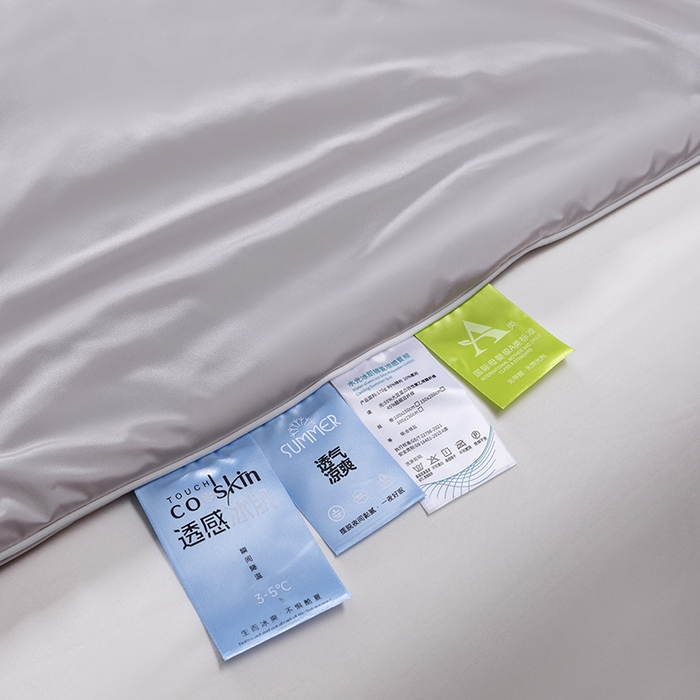 91家纺网 家纺一手货源 找家纺 迪梵家纺 2026春夏新品A类水光丝绸锦氨（170克面料）凉感冰丝夏凉被55大豆夏被空调被薄被子被芯 暮山紫