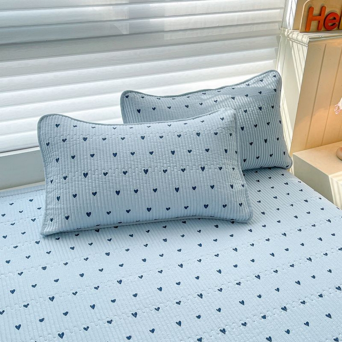 91家纺网 家纺一手货源 找家纺 梵朴 2026新款A类泡芙双层纱云感邹邹纱床盖三件套 蓝调爱心