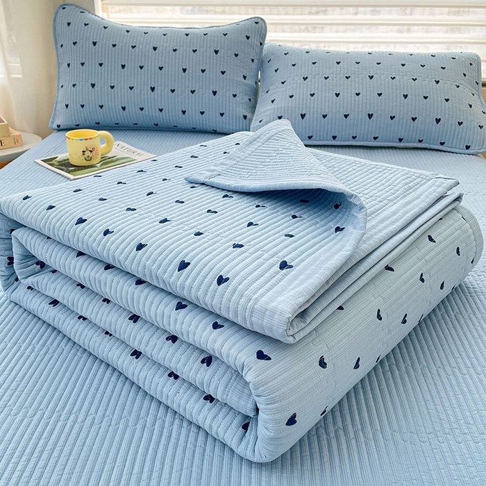 91家纺网 家纺一手货源 找家纺 梵朴 2026新款A类泡芙双层纱云感邹邹纱床盖三件套 蓝调爱心