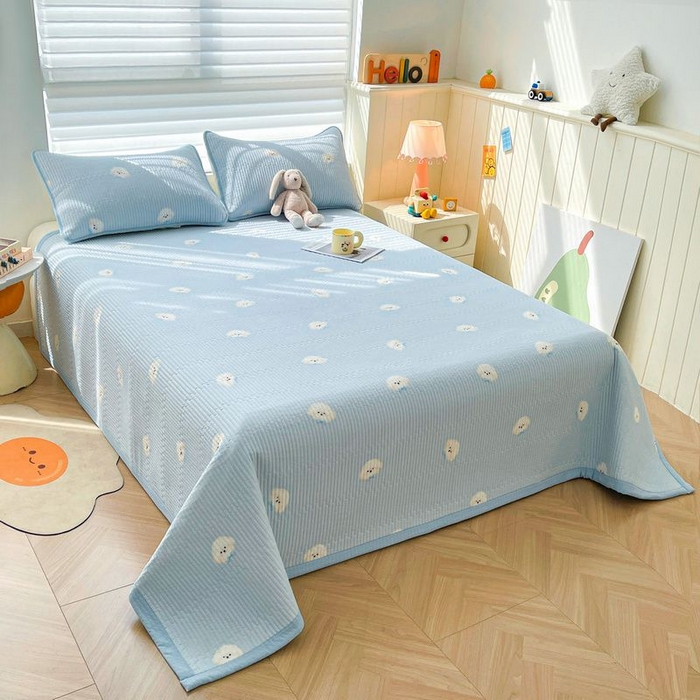 91家纺网 家纺一手货源 找家纺 梵朴 2026新款A类泡芙双层纱云感邹邹纱床盖三件套 蓝色领结狗