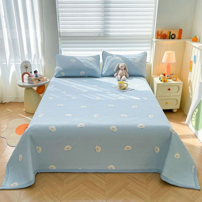 91家纺网 家纺一手货源 找家纺 梵朴 2026新款A类泡芙双层纱云感邹邹纱床盖三件套 蓝色领结狗