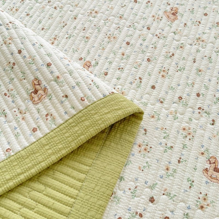 91家纺网 家纺一手货源 找家纺 梵朴 2026新款A类泡芙双层纱云感邹邹纱床盖三件套 木马小花