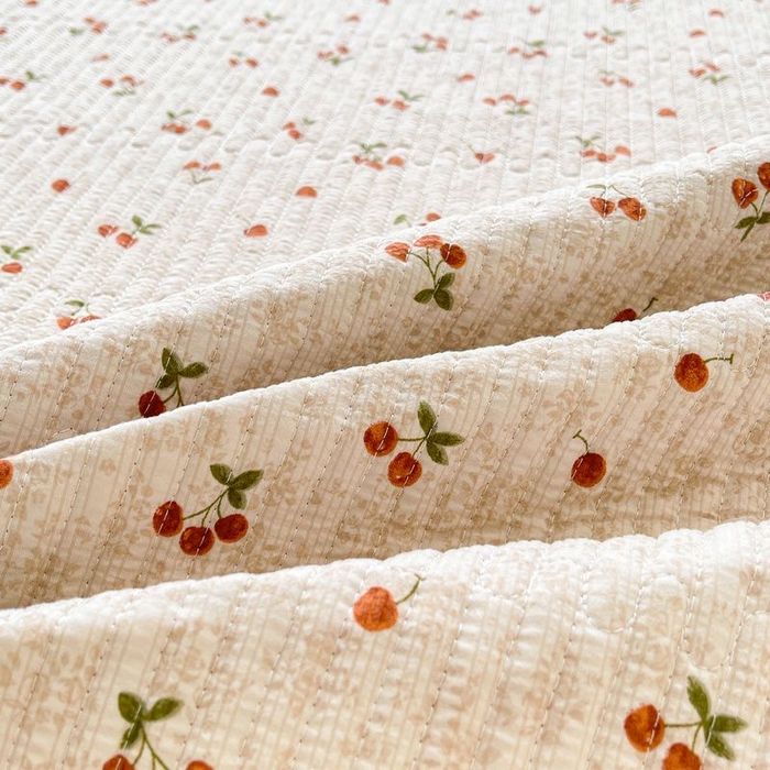 91家纺网 家纺一手货源 找家纺 梵朴 2026新款A类泡芙双层纱云感邹邹纱床盖三件套 酒渍樱桃