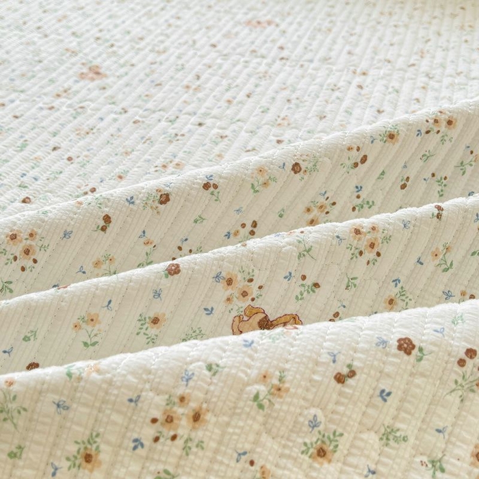 91家纺网 家纺一手货源 找家纺 梵朴 2026新款A类泡芙双层纱云感邹邹纱床盖三件套 木马小花