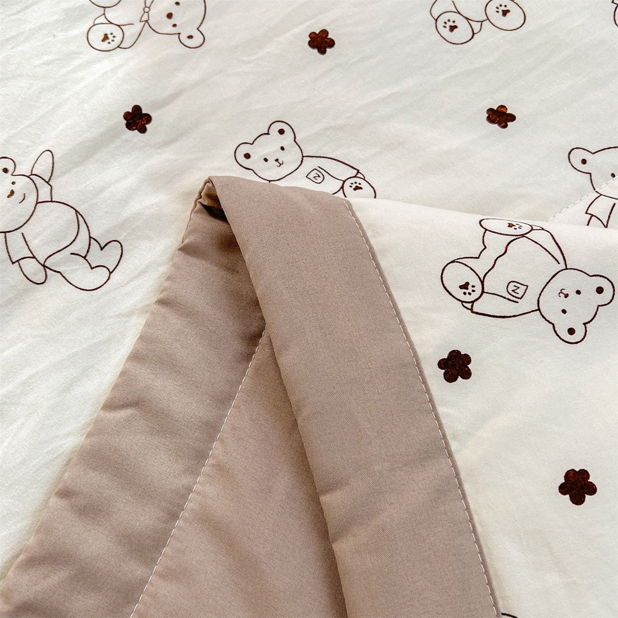 91家纺网 家纺一手货源 找家纺 犇牛仓储供应链 2026新款高克重水洗棉印花棉花夏被夏凉被空调被 小熊学院