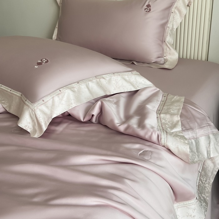 91家纺网 家纺一手货源 找家纺 桂雅居 2026新款东芳茶净--福运绵长工艺夏被被子被芯 丝柔粉