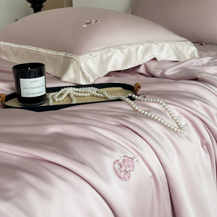 91家纺网 家纺一手货源 找家纺 桂雅居 2026新款东芳茶净--福运绵长工艺夏被被子被芯 丝柔粉