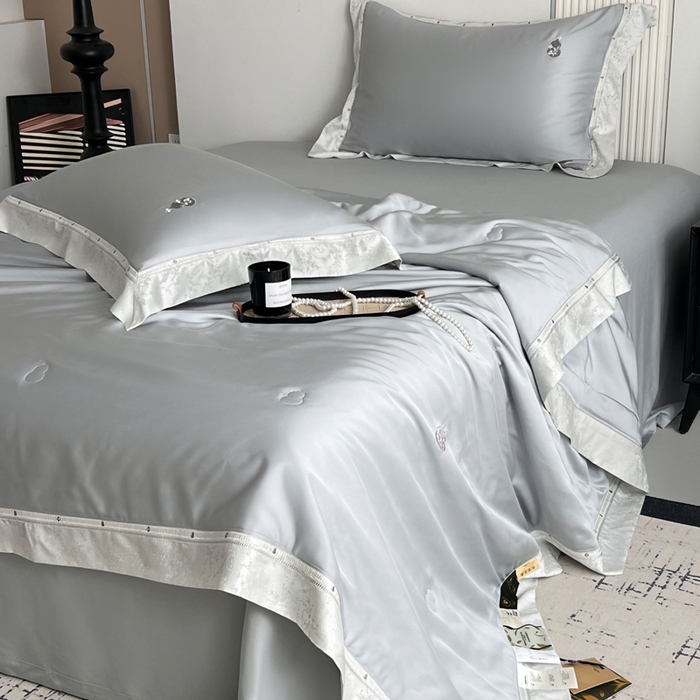 91家纺网 家纺一手货源 找家纺 桂雅居 2026新款东芳茶净--福运绵长工艺夏被被子被芯 丝柔灰