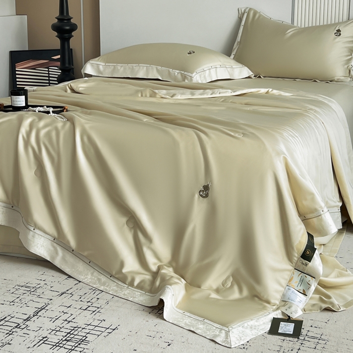 91家纺网 家纺一手货源 找家纺 桂雅居 2026新款东芳茶净--福运绵长工艺夏被被子被芯 丝柔金