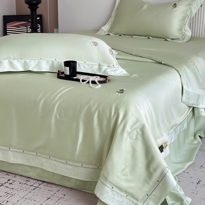 91家纺网 家纺一手货源 找家纺 桂雅居 2026新款东芳茶净--福运绵长工艺夏被被子被芯 丝柔绿