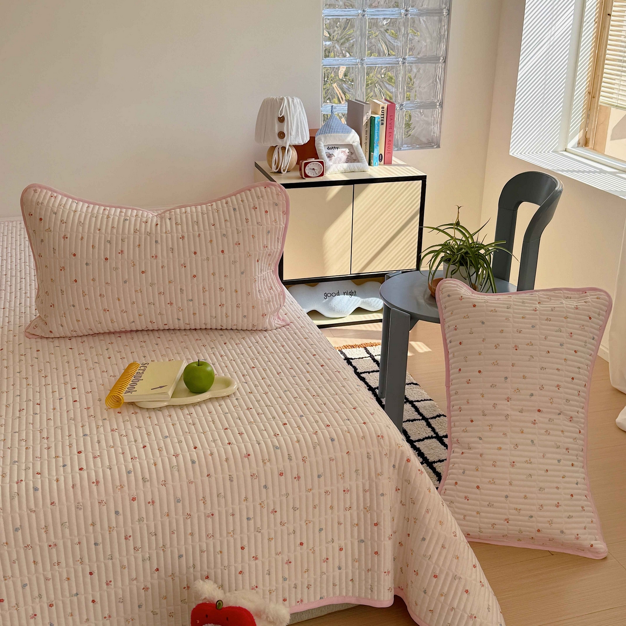 91家纺网 家纺一手货源 找家纺 美乐迪家纺 2026春夏新款水光冰丝床盖夏被夏凉被空调被四件套 彩色小花