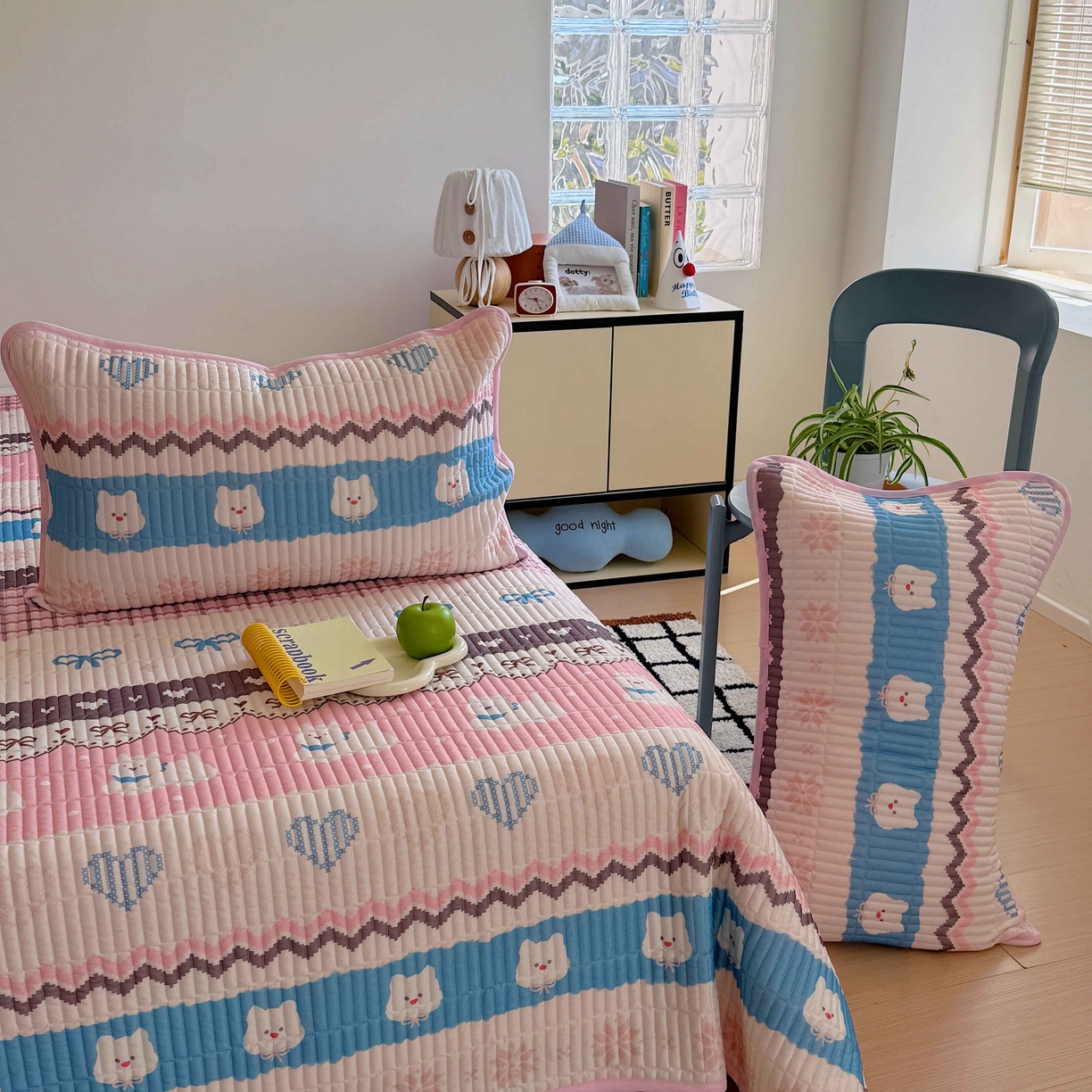 91家纺网 家纺一手货源 找家纺 美乐迪家纺 2026春夏新款水光冰丝床盖夏被夏凉被空调被四件套 粉色费尔岛