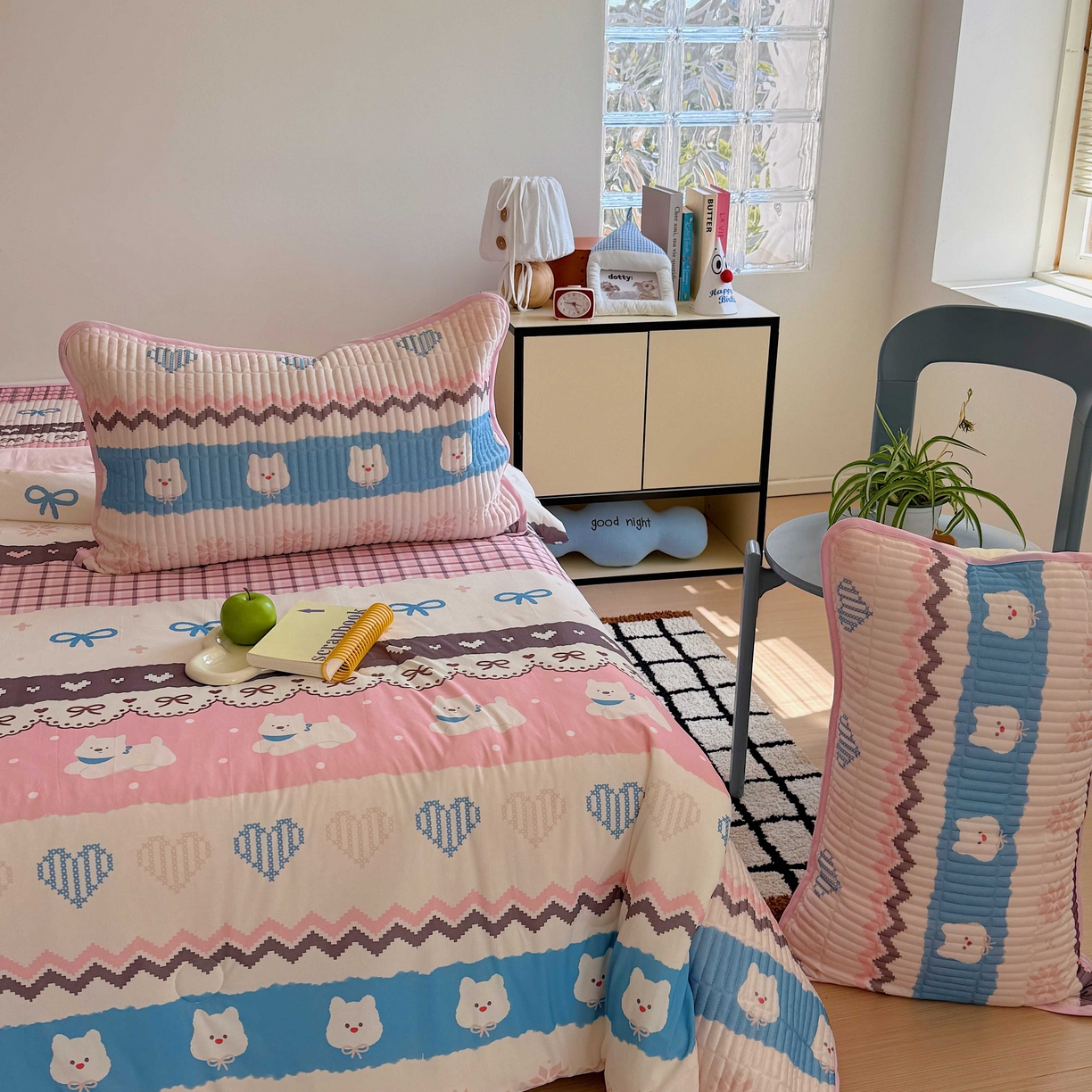 91家纺网 家纺一手货源 找家纺 美乐迪家纺 2026春夏新款水光冰丝床盖夏被夏凉被空调被四件套 粉色费尔岛