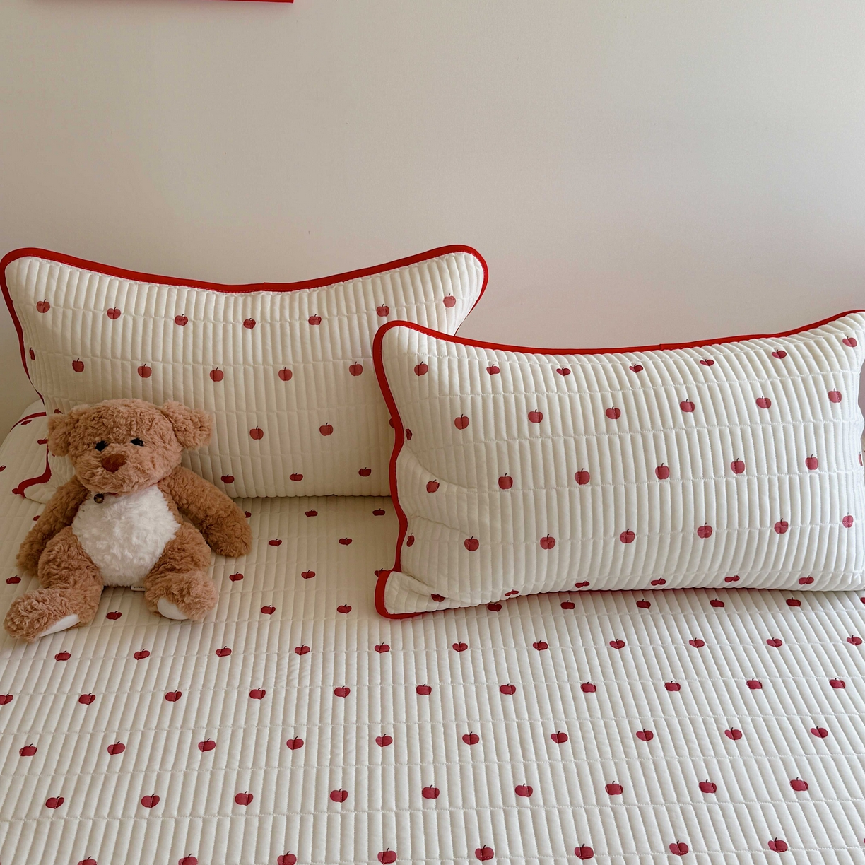 91家纺网 家纺一手货源 找家纺 美乐迪家纺 2026春夏新款水光冰丝床盖夏被夏凉被空调被四件套 苹果