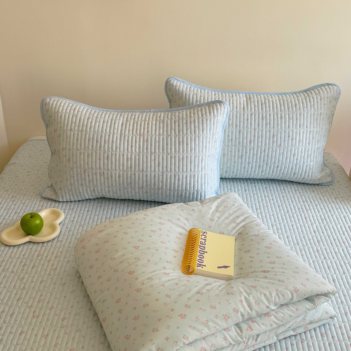 美乐迪家纺 2026春夏新款水光冰丝床盖夏被夏凉被空调被四件套 小碎花蓝